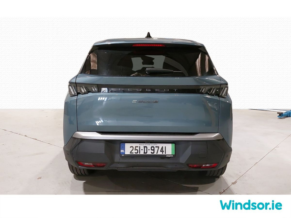 2025 Peugeot 5008 - image 7