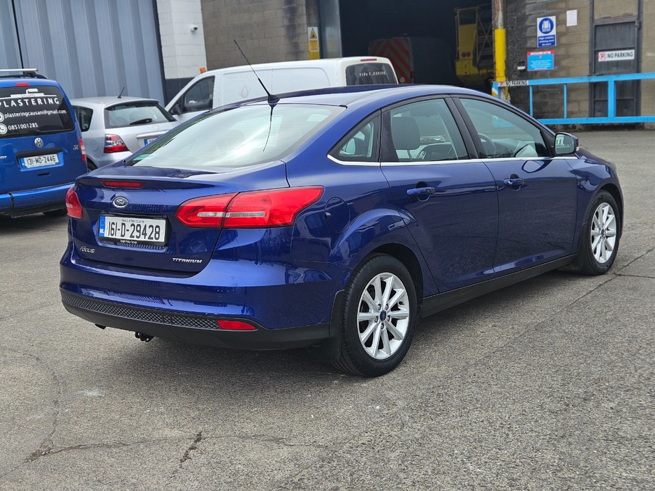 2016 Ford Focus - image 3