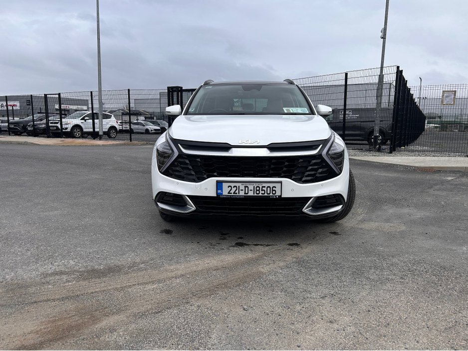 2022 Kia Sportage - image 2