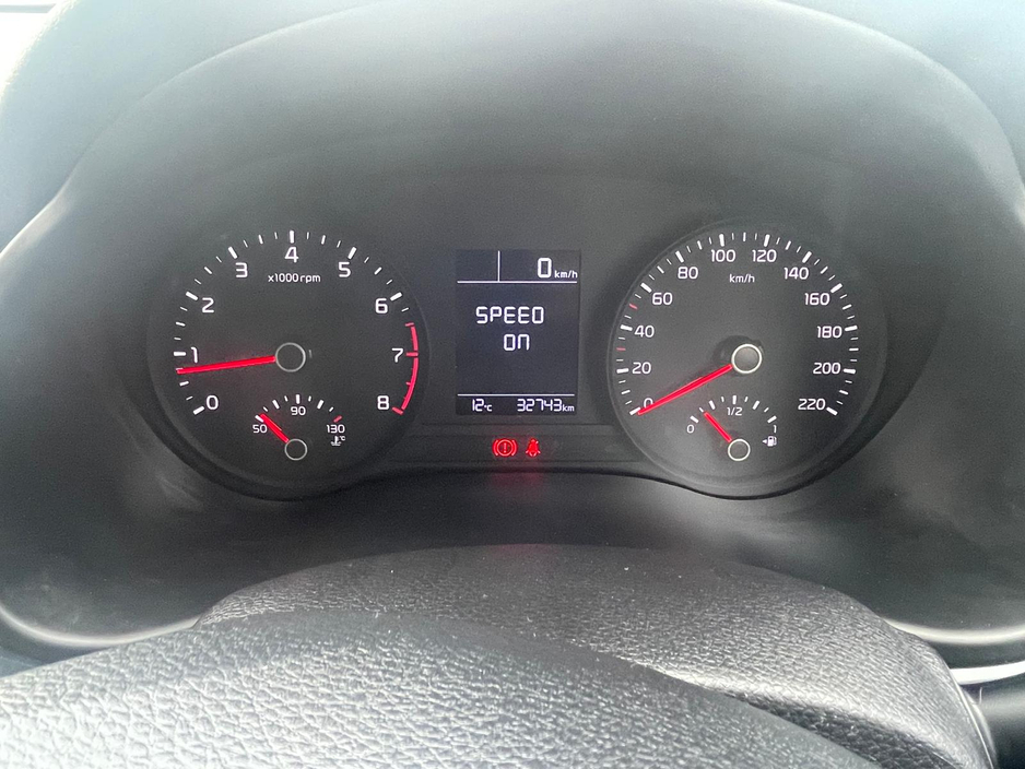 2021 Kia Rio - image 8