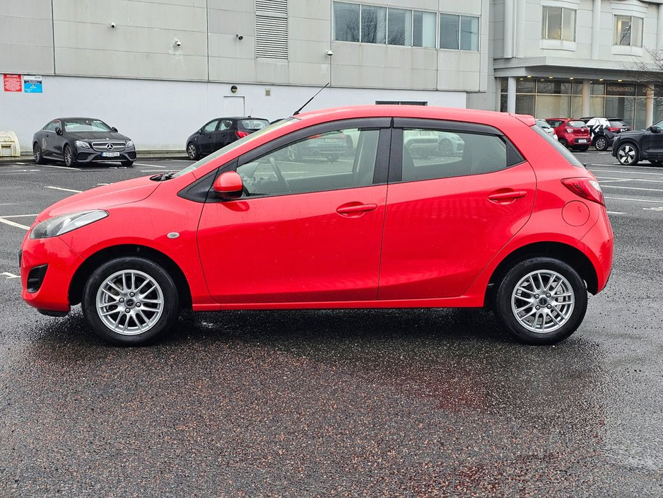 2014 Mazda Demio - image 6