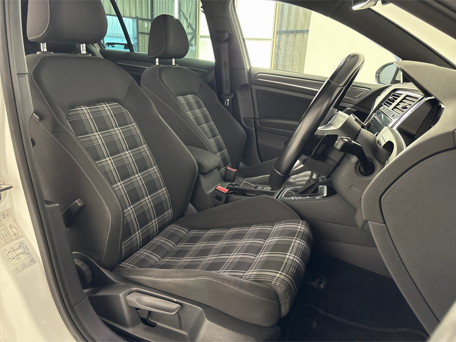 2019 Volkswagen Golf 2.0 TDI GTD DSG**DIGITAL DASH**TOUCH SCREEN MEDIA DISPLAY**REVERSE CAMERA**PARKING SENSORS**FRONT HEATED SEATS**DRIVE MODES**DUAL CLIMATE CONTROL**UPGRADED ALLOYS**KEYLESS START**FINANCE AVAILABLE** €24,995