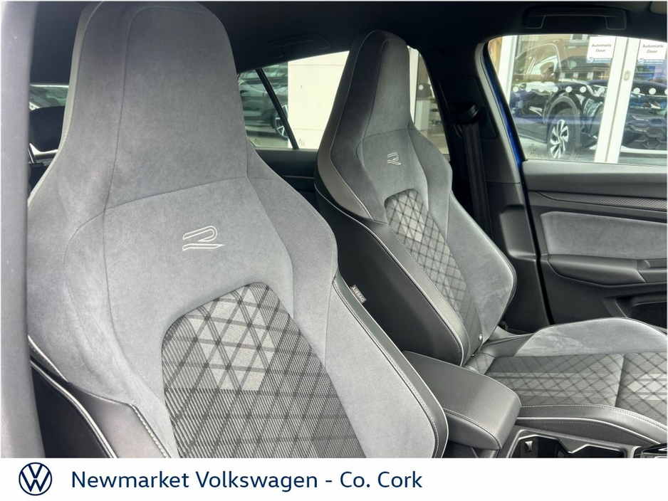 2024 Volkswagen Golf - image 7