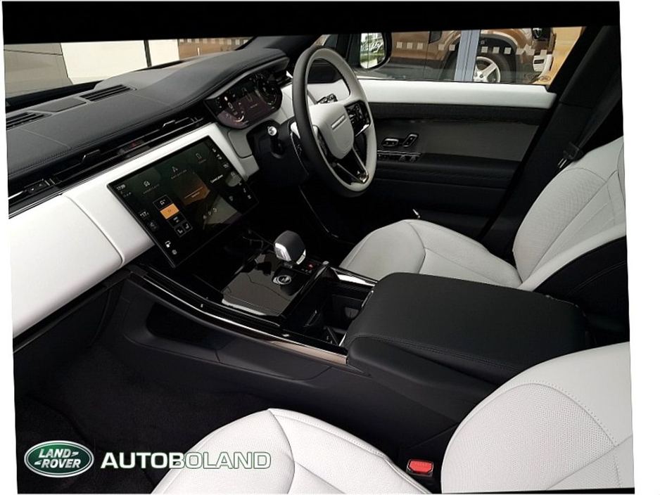 2024 Land Rover Range Rover Sport - image 3