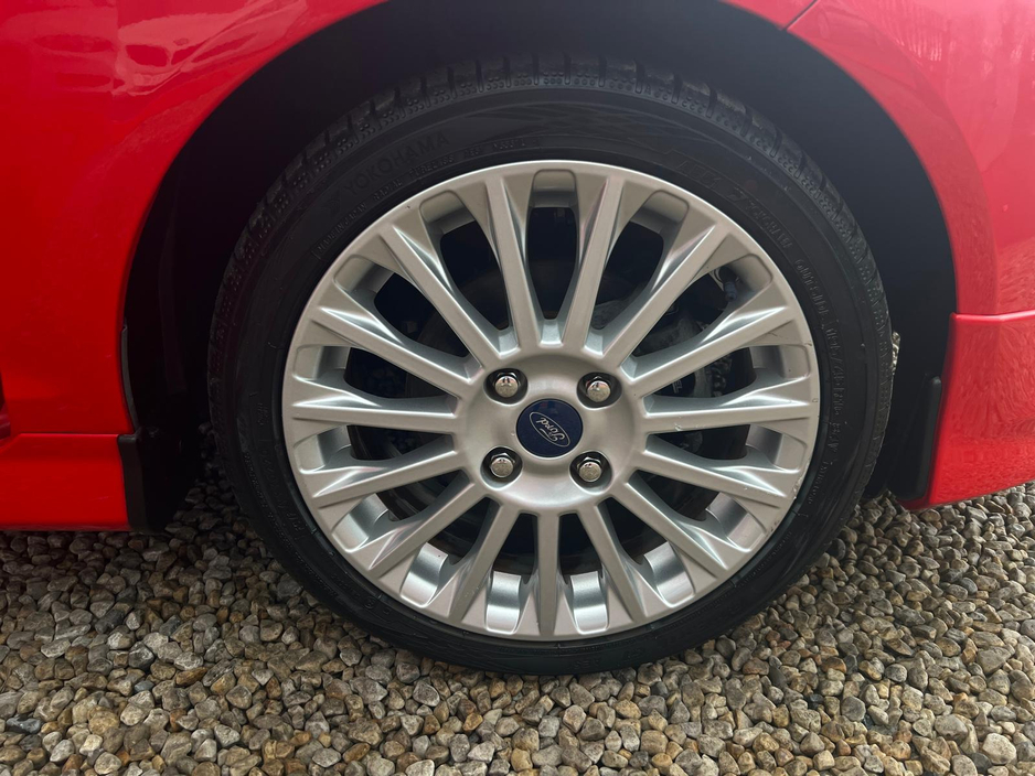 2014 Ford Fiesta - image 19