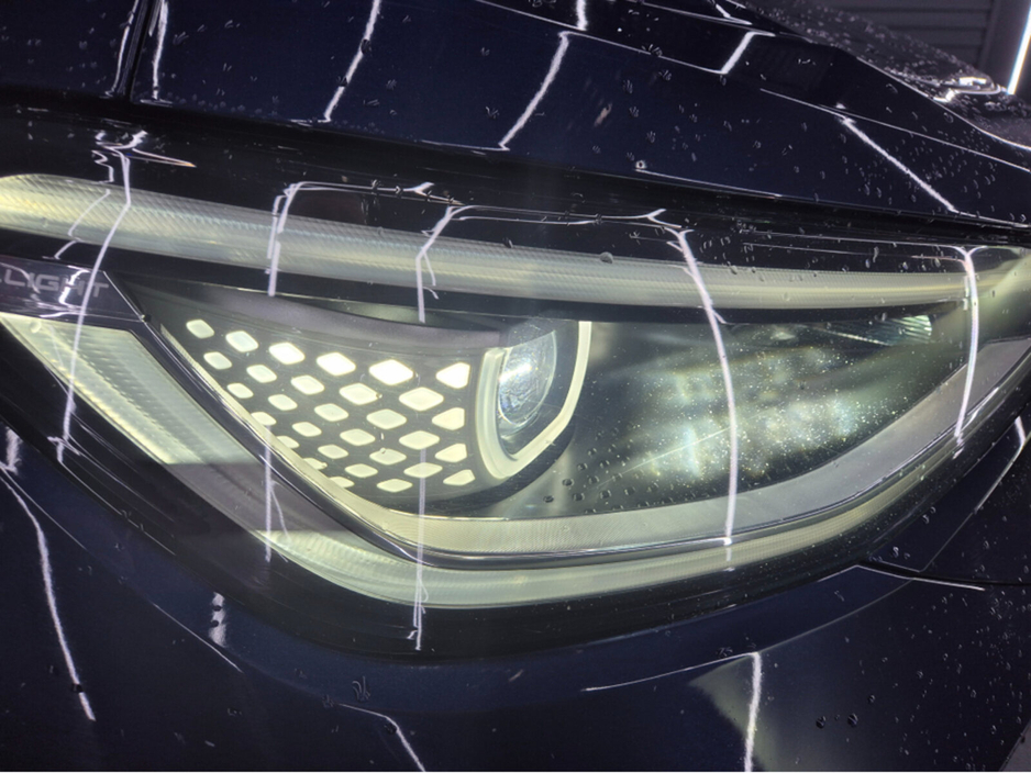 2023 Volkswagen ID.4 - image 5