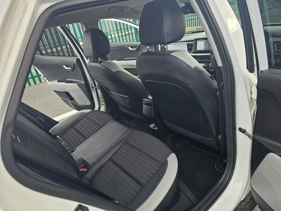 2018 Kia Stonic - image 23