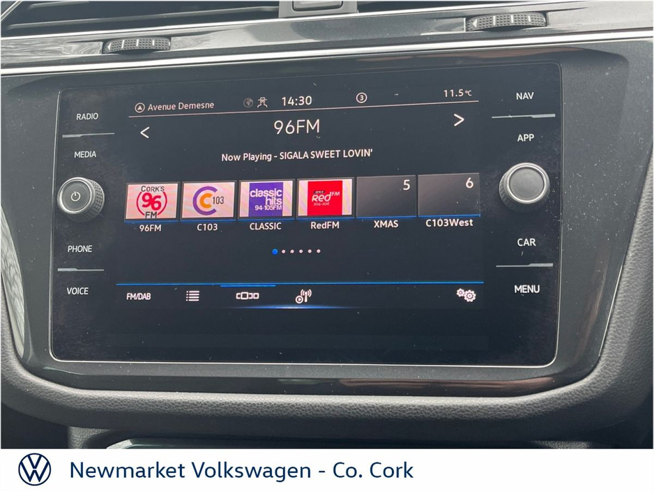 2023 Volkswagen Tiguan - image 16