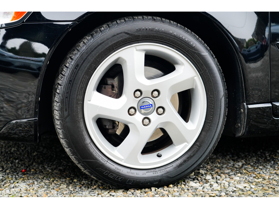 2012 Volvo V50 - image 9