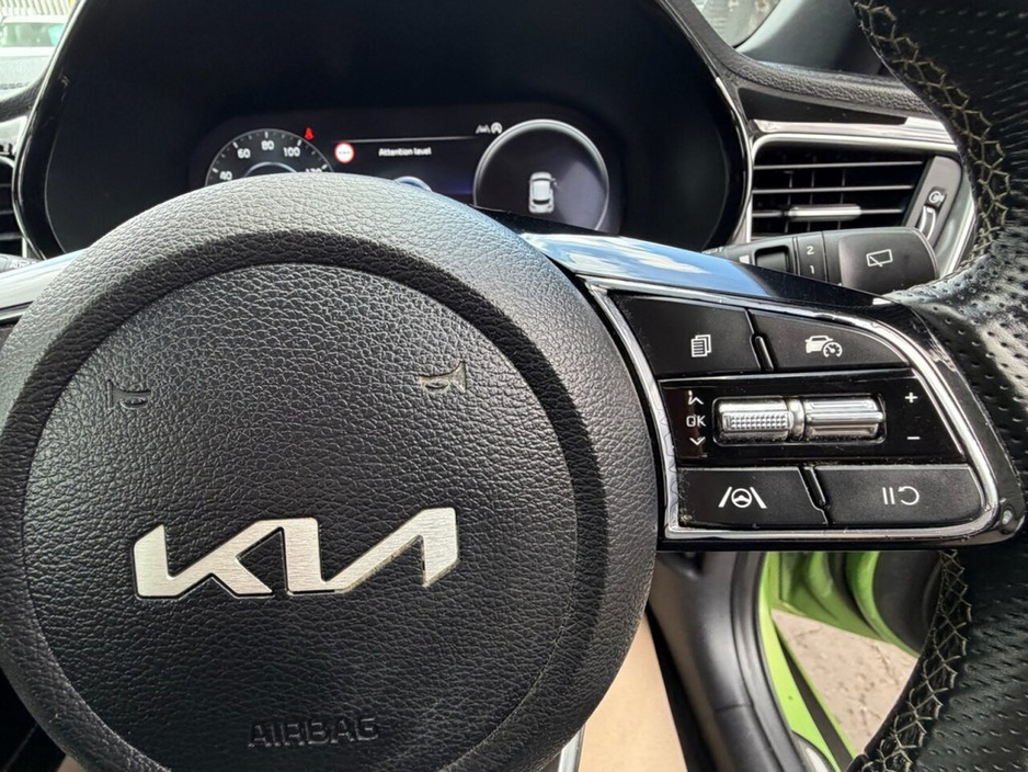 2023 Kia XCeed - image 24