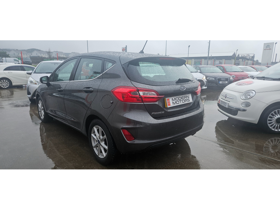 2018 Ford Fiesta ZETEC 1.1 petrol 84bhp 5dr new model €9,950
