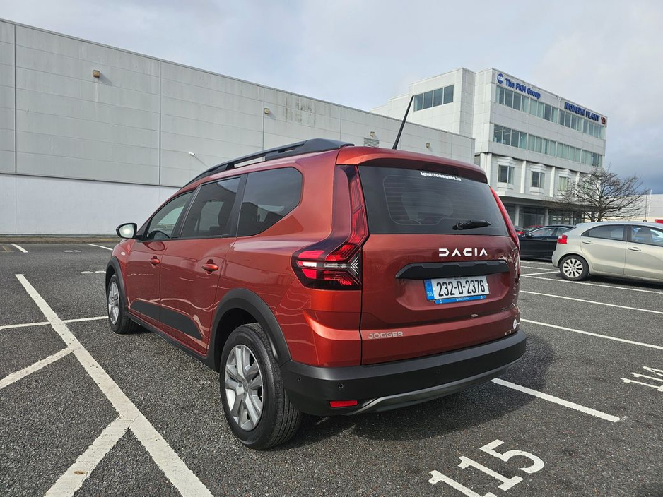 2023 Dacia Jogger - image 3