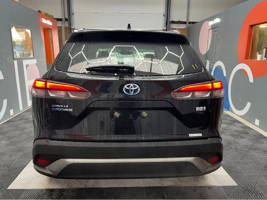 2023 Toyota Corolla - image 3