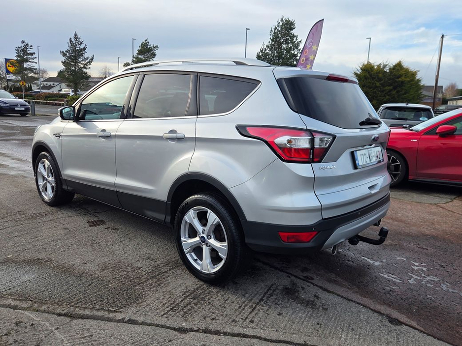 2017 Ford Kuga - image 4
