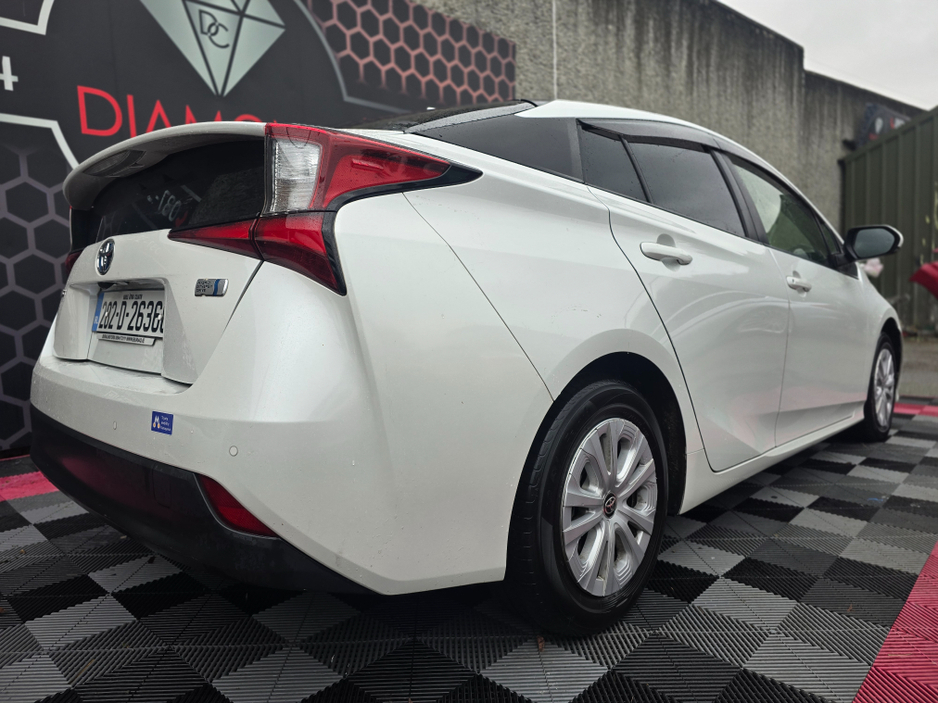 2020 Toyota Prius 6AA-ZVW51 €21,950