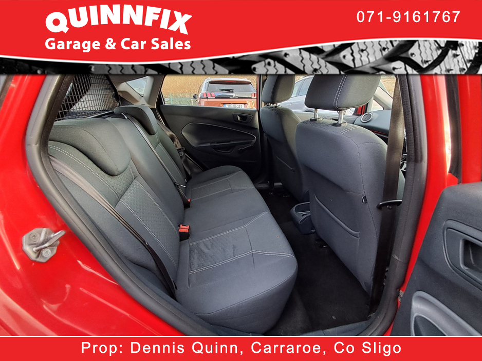 2011 Ford Fiesta - image 14