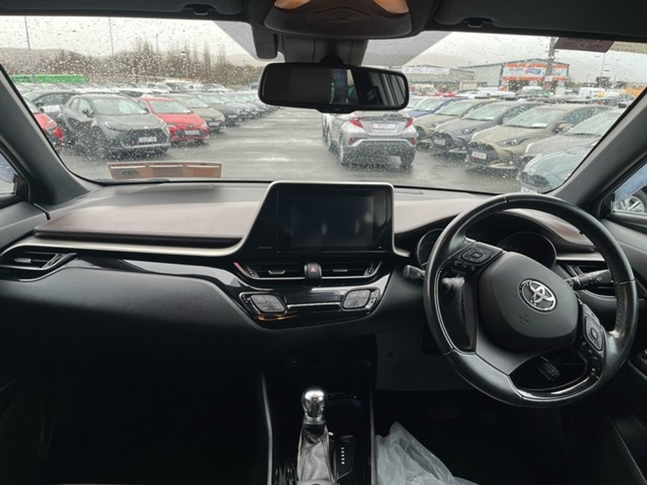 2018 Toyota C-HR C-HR HYBRID SOL €22,950