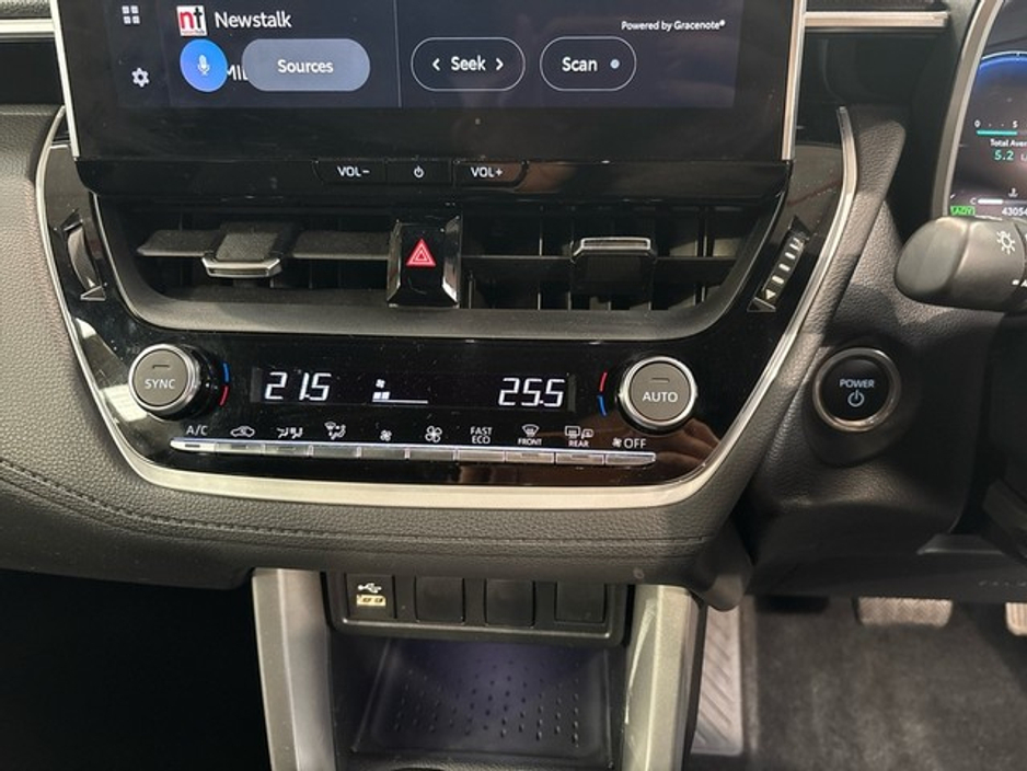 2023 Toyota Corolla Cross CROSS SPORT 1. 1.8 4DR AUTO €34,750