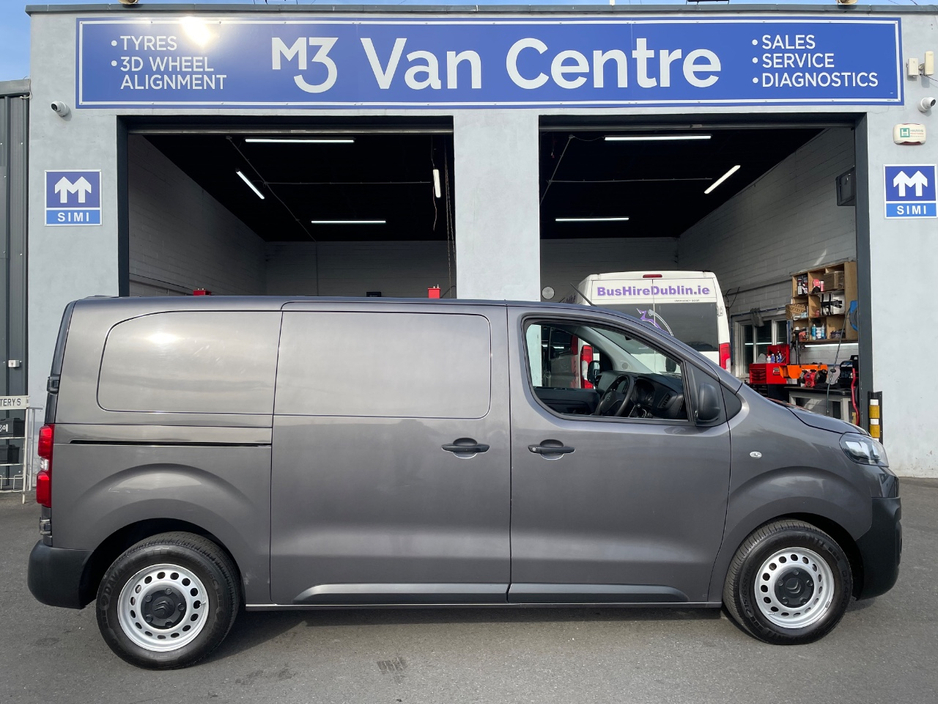 2019 Citroen Dispatch - image 5