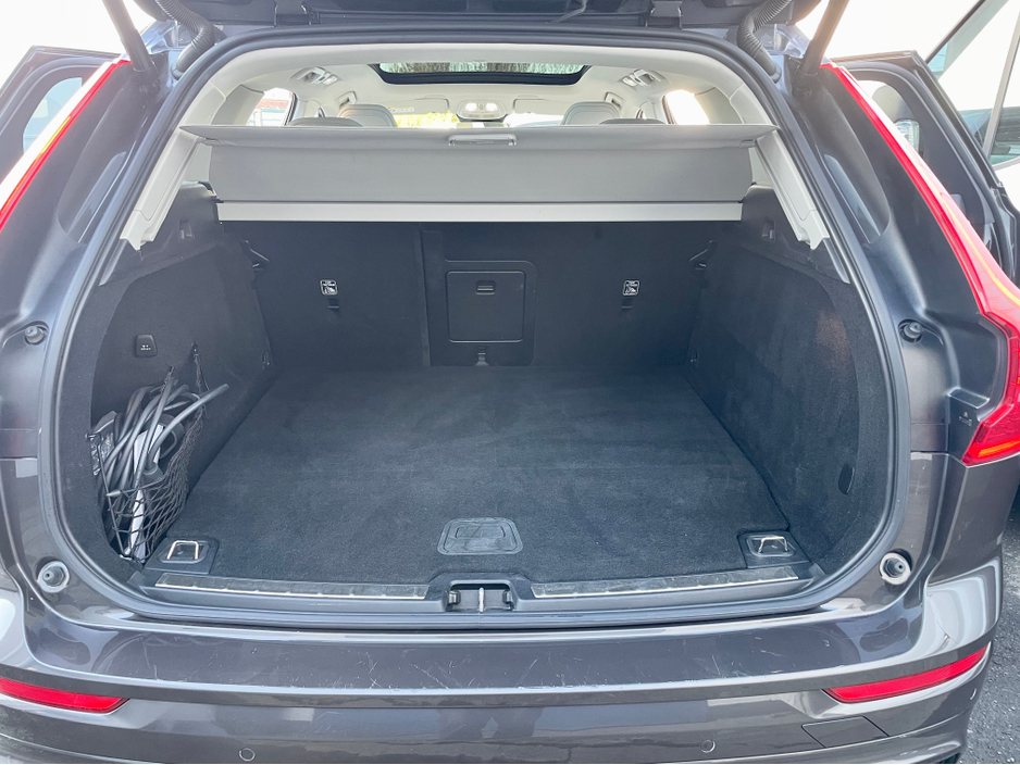 2023 Volvo XC60 - image 21