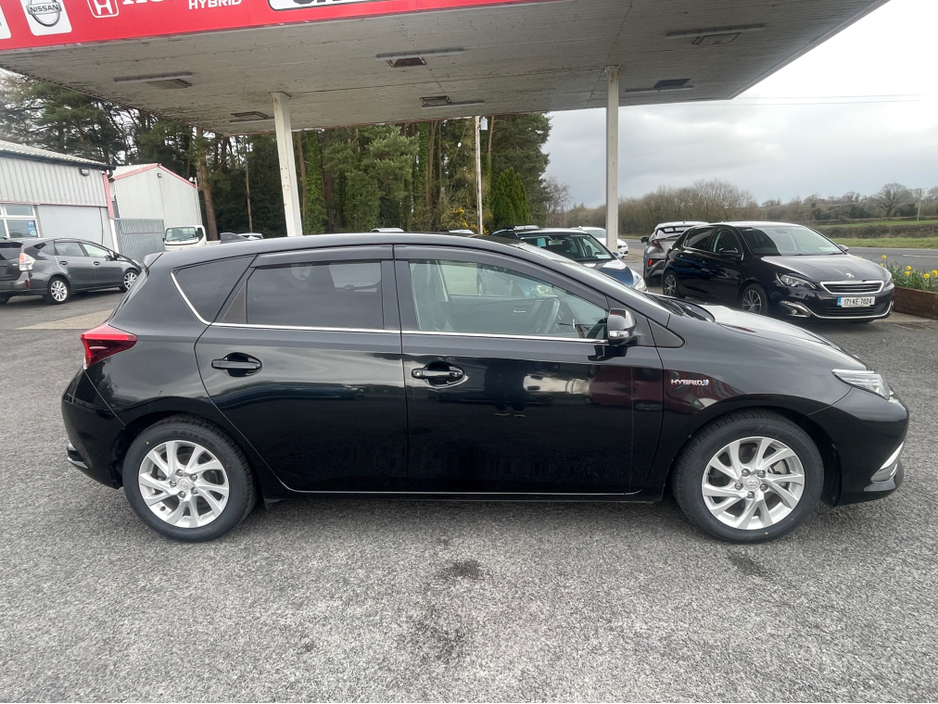 2018 Toyota Auris - image 8