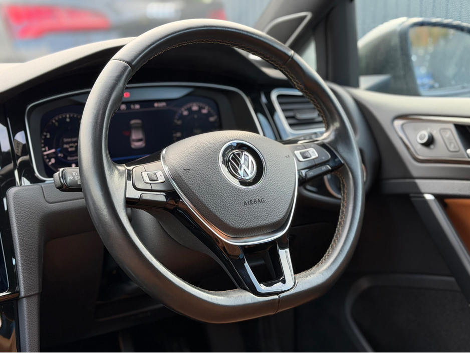 2018 Volkswagen Golf HIGHLINE PREMIUM - 1.4 PETROL - AUTO - 12M WARRANTY - CAR: 1782