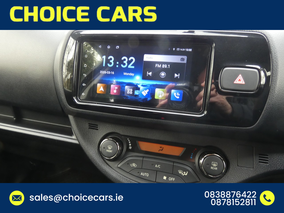 2017 Toyota Yaris - image 9