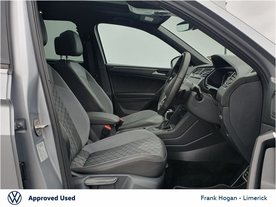 2023 Volkswagen Tiguan Allspace - image 8