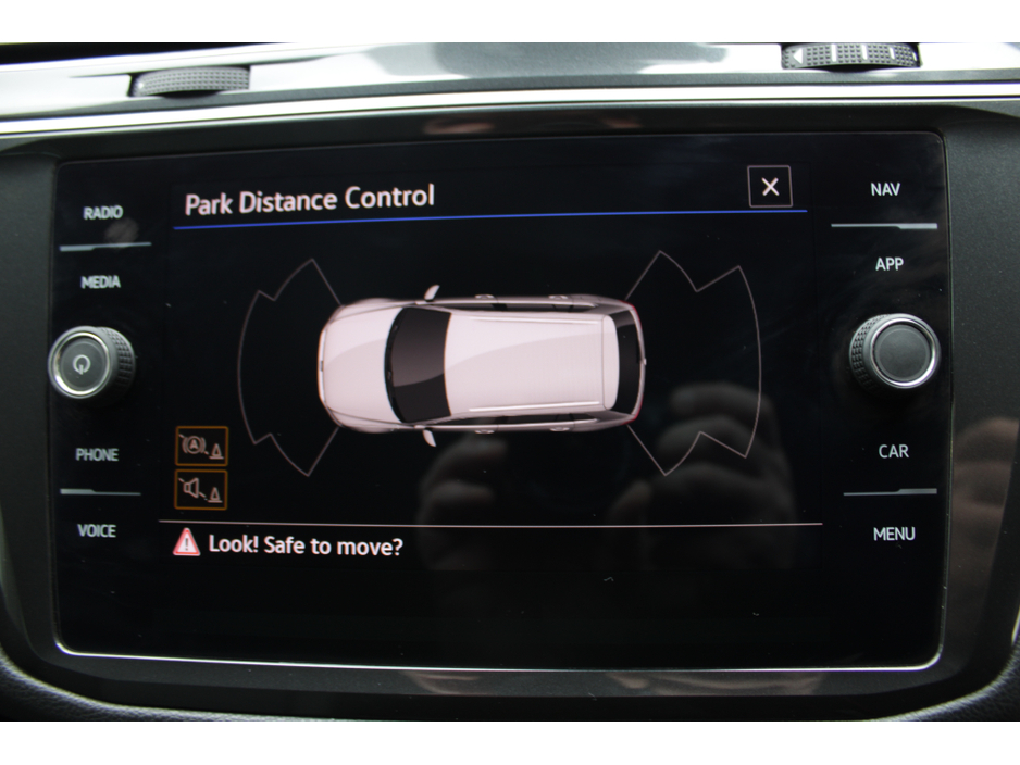 2021 Volkswagen Tiguan - image 15