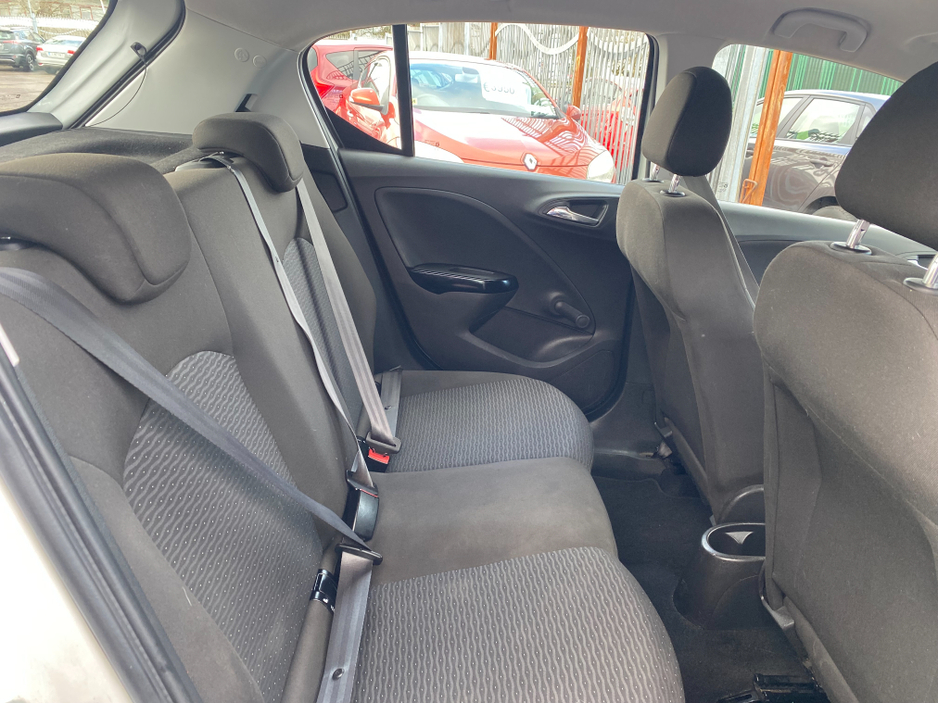 2016 Opel Corsa - image 11