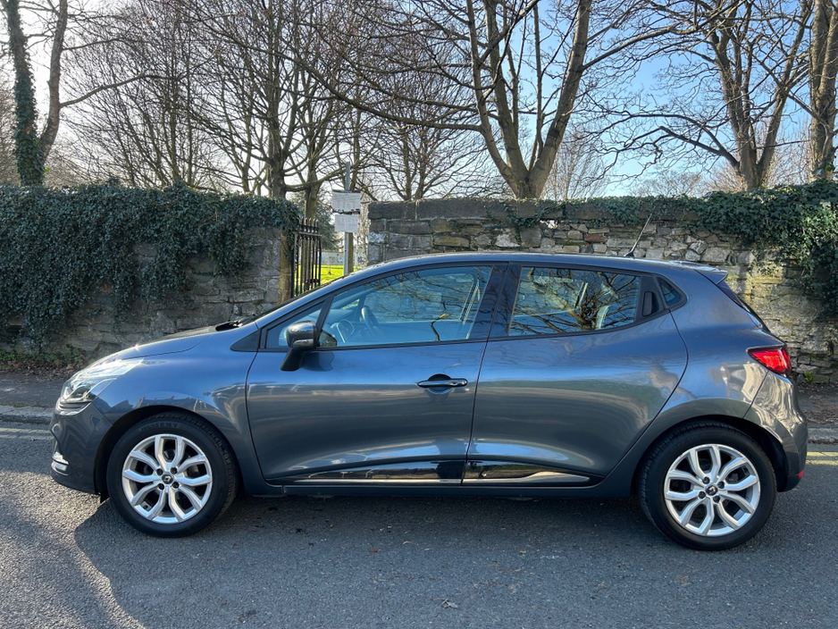 2018 Renault Clio - image 4