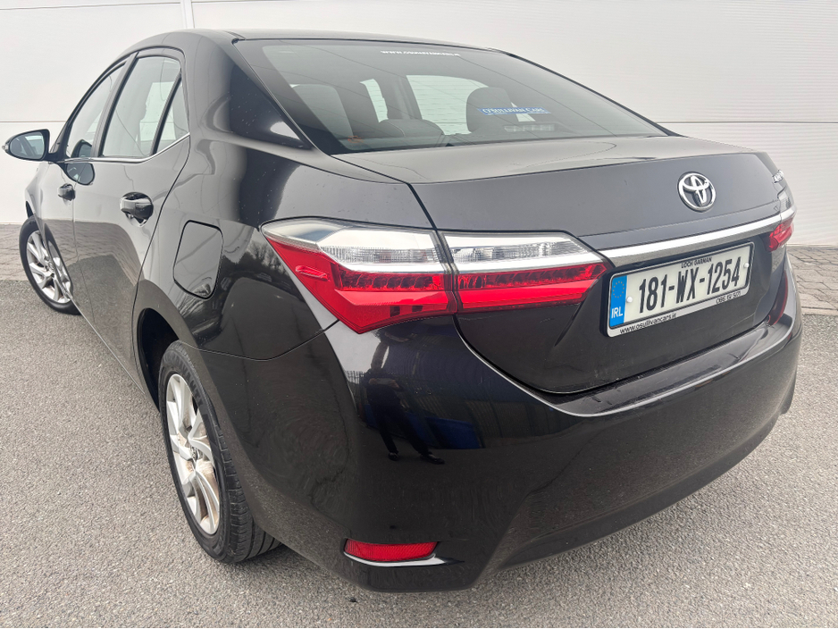 2018 Toyota Corolla - image 5