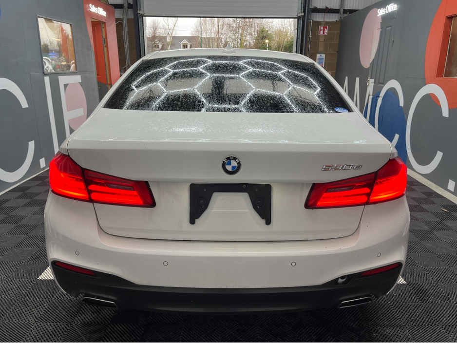 2017 BMW 5 Series - image 3