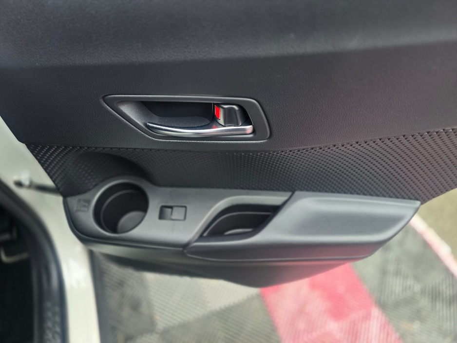 2020 Toyota C-HR - image 16