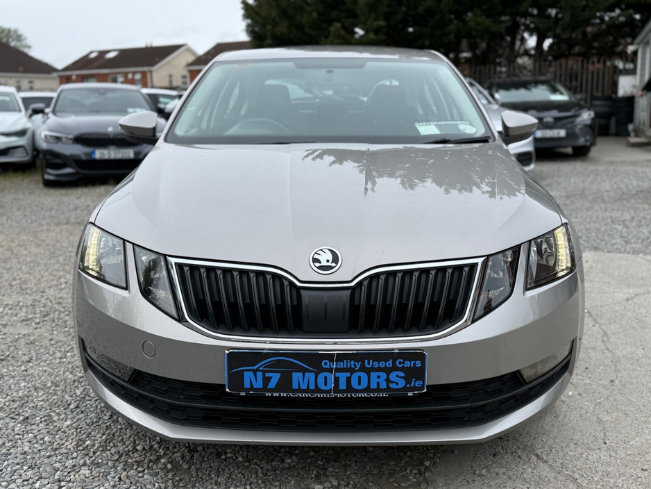2017 Skoda Octavia - image 8