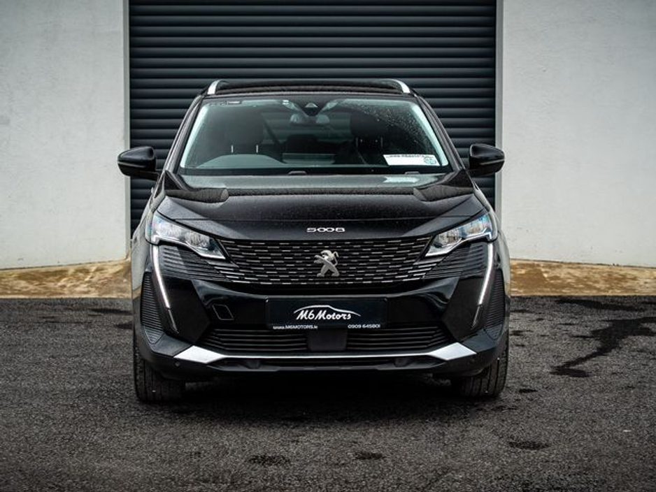 2022 Peugeot 5008 - image 2