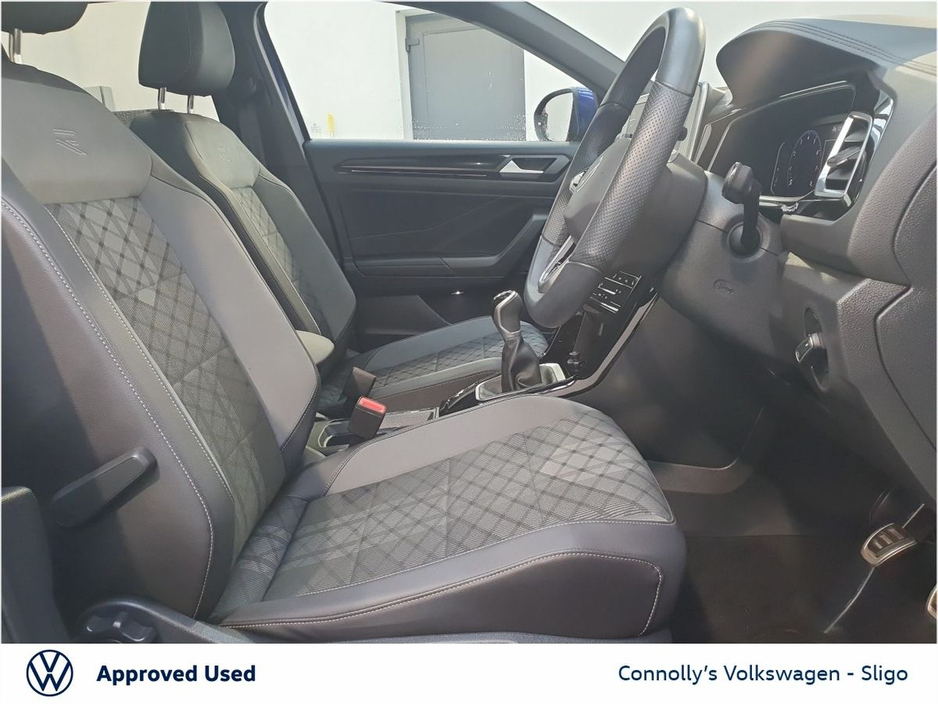 2022 Volkswagen T-Roc - image 8