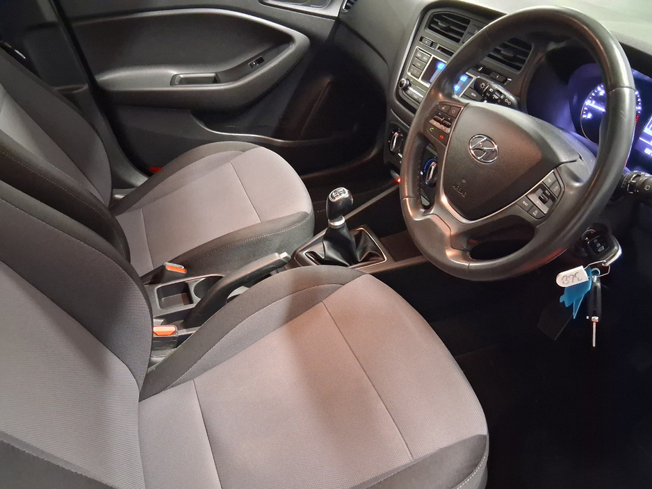 2017 Hyundai i20 - image 6