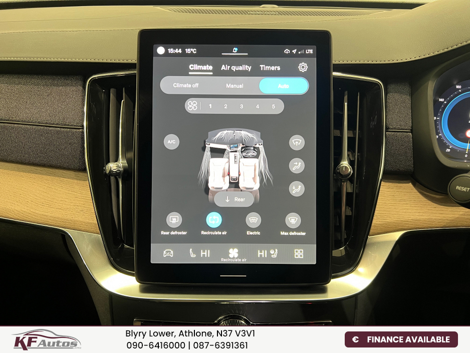 2025 Volvo XC90 - image 32