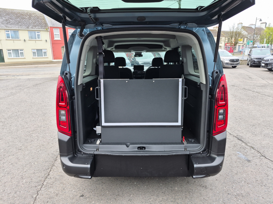 2026 Citroen Berlingo - image 9