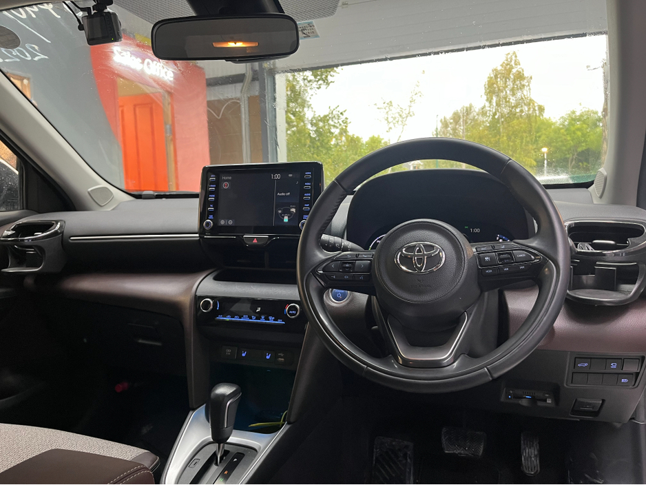 2022 Toyota Yaris Cross €26950 2022 TOYOTA YARIS CROSS 1.5L HYBRID / 89K KMS / ADAPTIVE CRUISE CONTROL, HEATED SEATS, REVERSE CAMERA & MORE €26,950