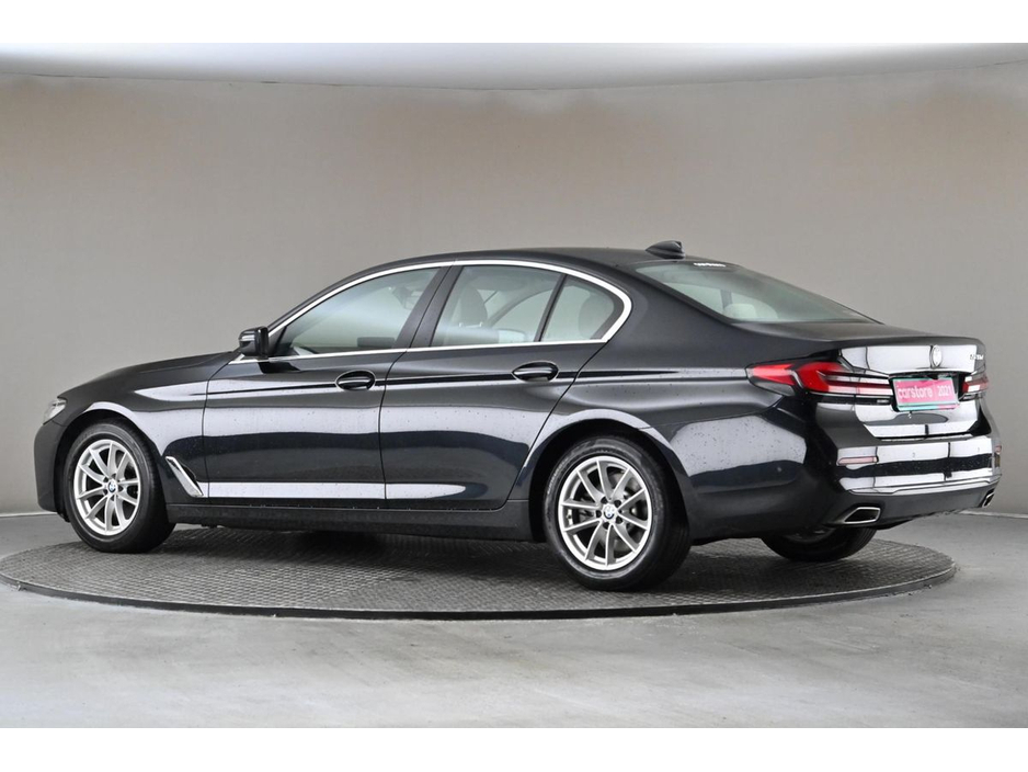 2021 BMW 5 Series - image 6