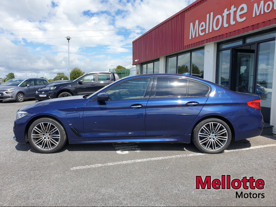 2017 BMW 5 Series - image 3