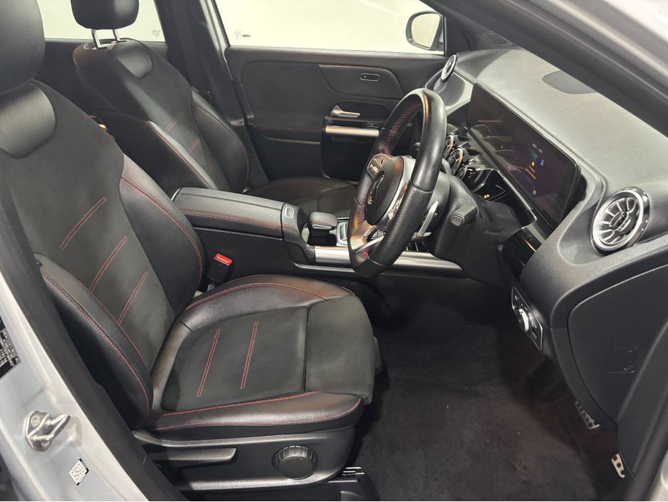 2023 Mercedes-Benz GLA Class - image 11