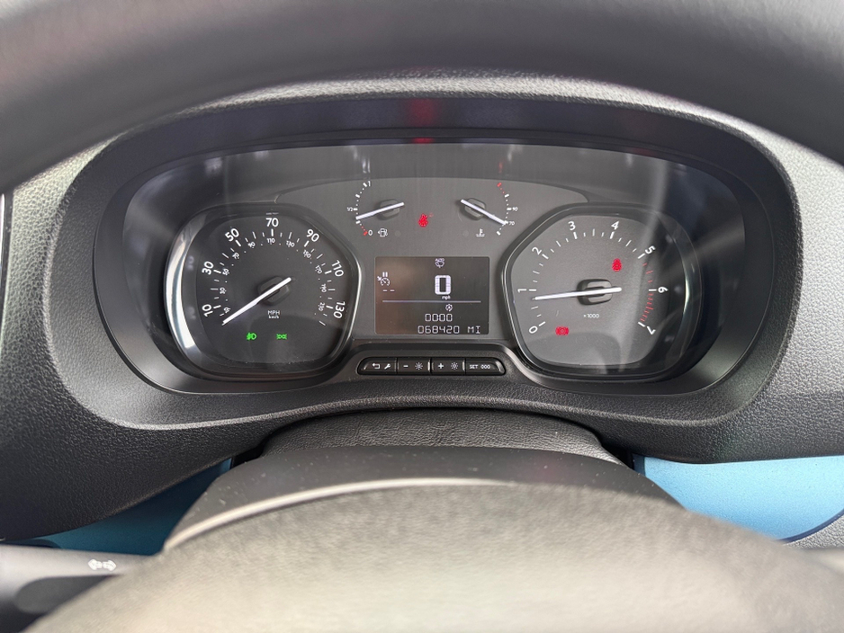 2019 Peugeot Traveller ACTIVE BLUE 1.5 HDI S/S**8 SEATER**NO VAT**ONE UK OWNER**FSH**MINT** €29,450