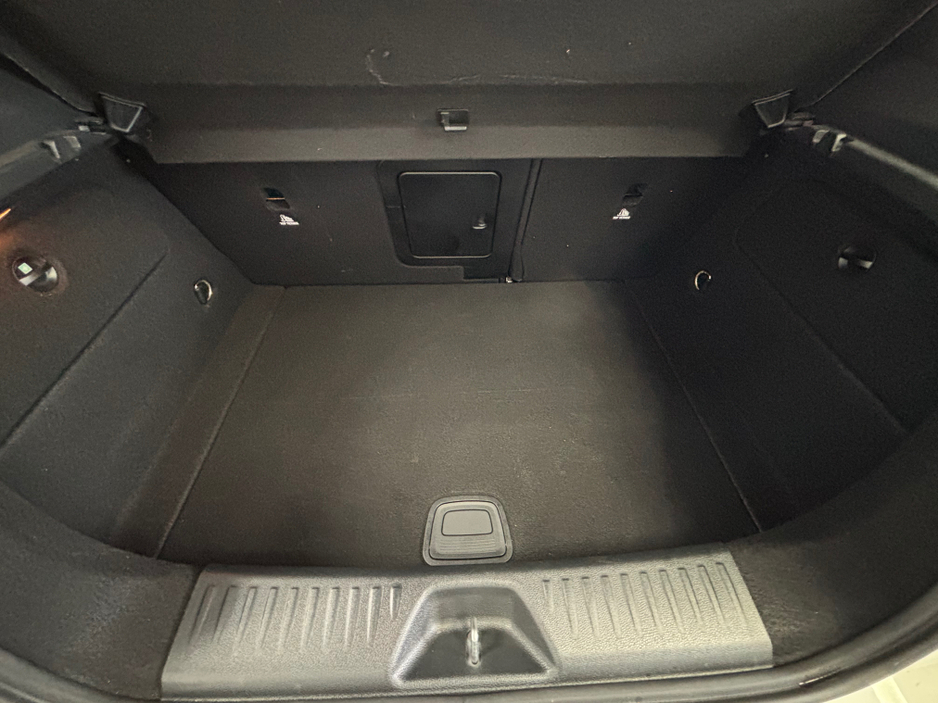 2014 Mercedes-Benz A Class - image 11