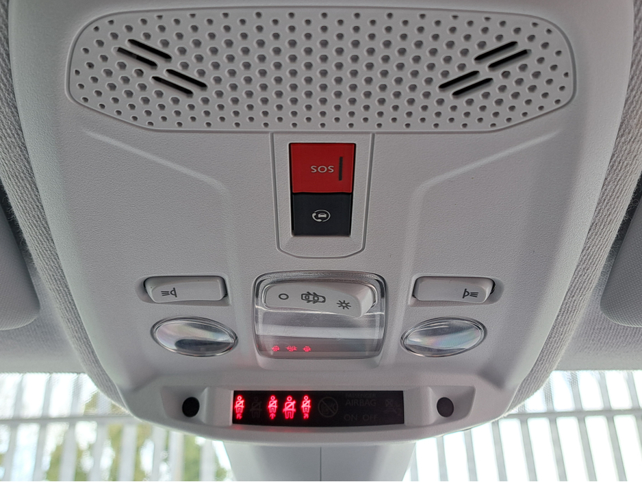 2021 Opel Corsa - image 32