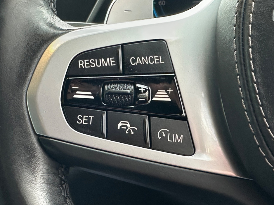 2022 BMW X5 - image 21