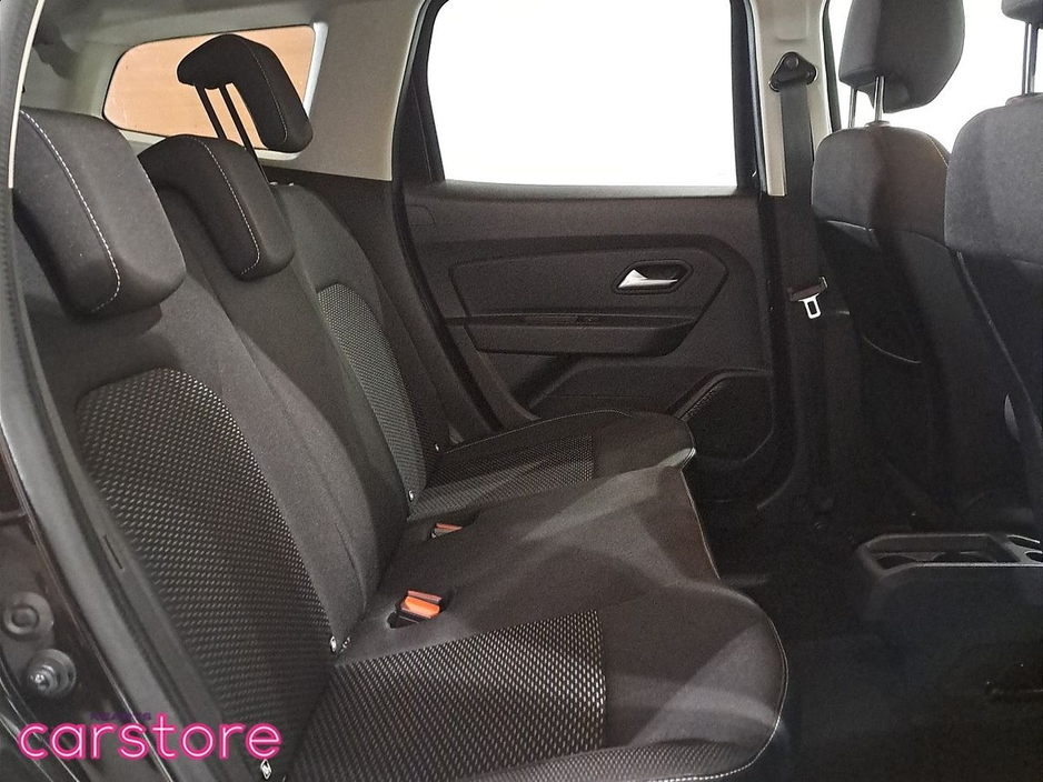 2019 Dacia Duster - image 13