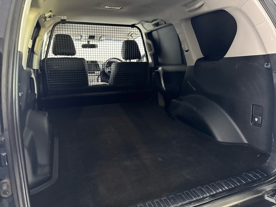 2024 Toyota Landcruiser - image 10